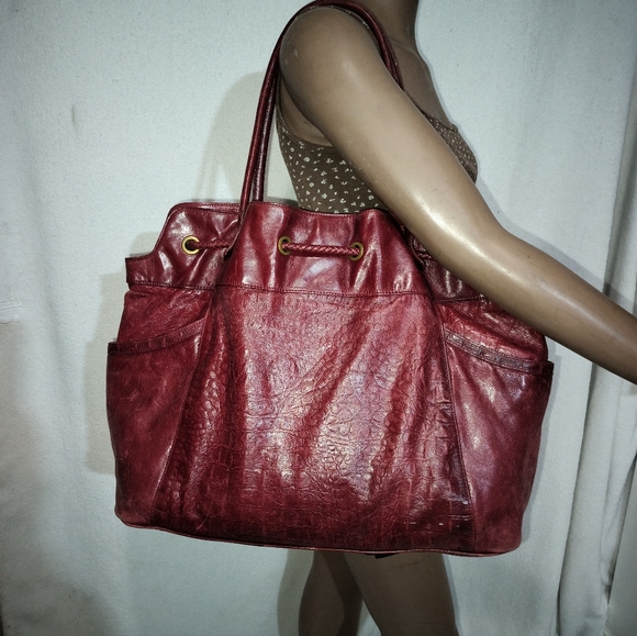 Charles David Red Alligator Embossed Leather Hobo Bag Purse. Large - Picture 2 of 16